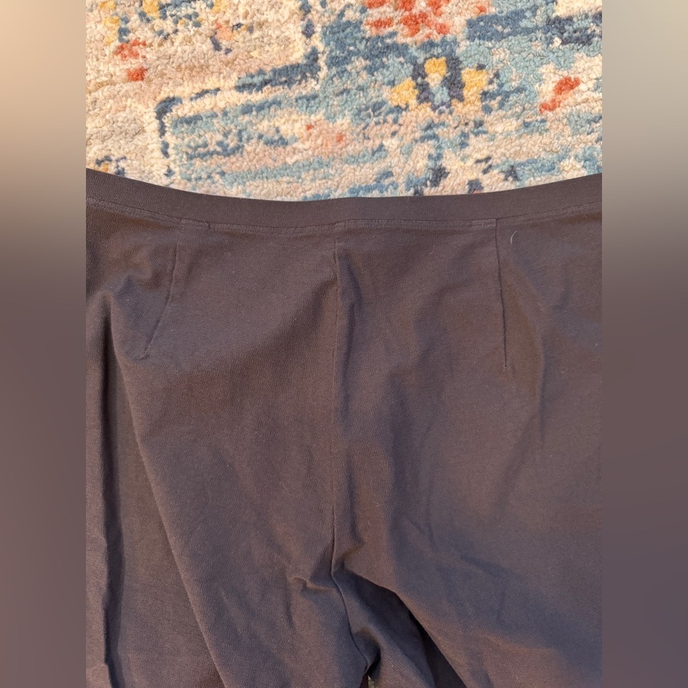 Eileen Fisher Stretch Crepe Ankle Pants
Size Medium - Picture 4 of 6
